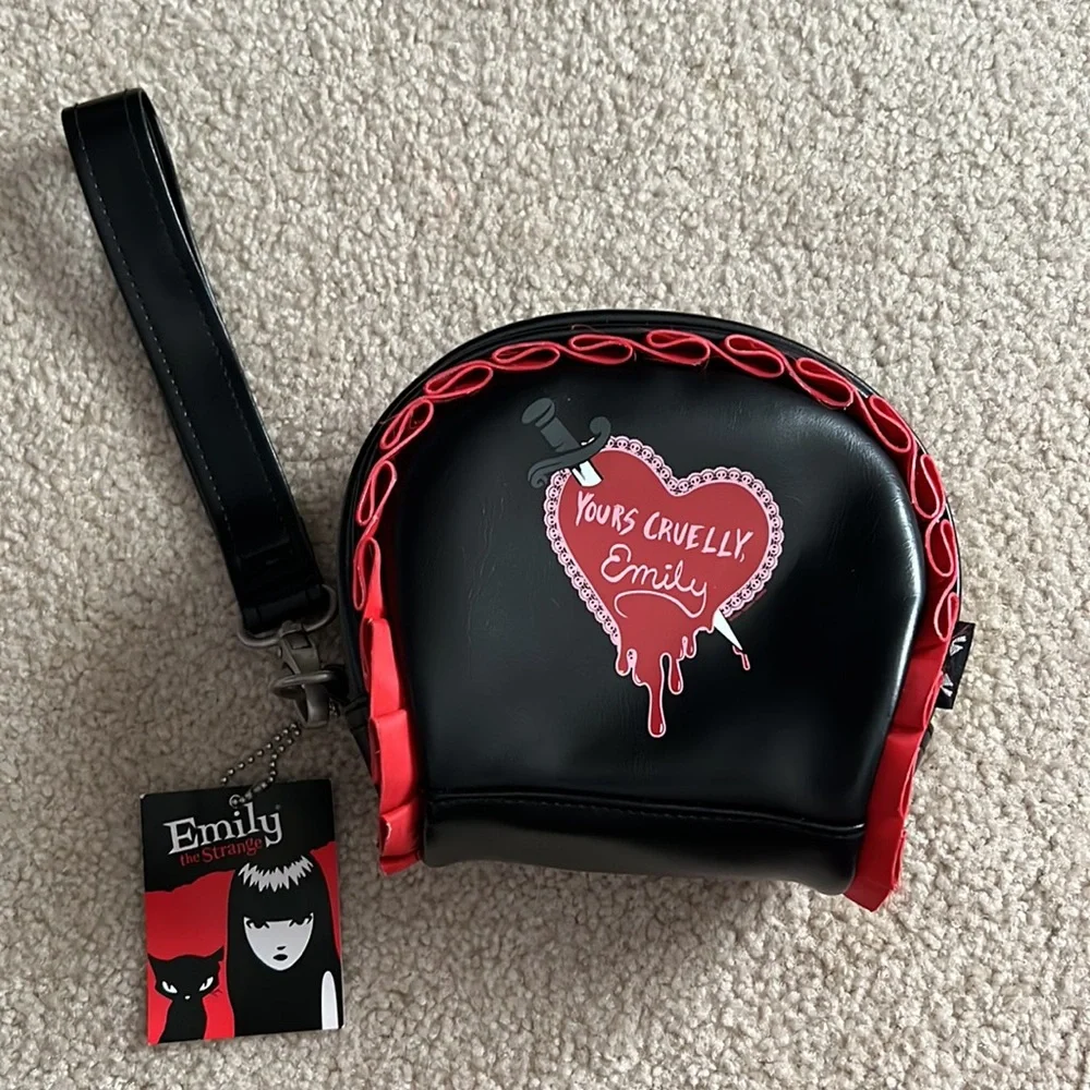 NWT- Emily The Strange Vintage Make up Bag. - Picture 14 of 14